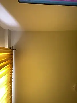 Snapshot of baby_lizy chatting on November 2025 06:33:02 PM baby lizy online show from November 2025 06:33:02 PM