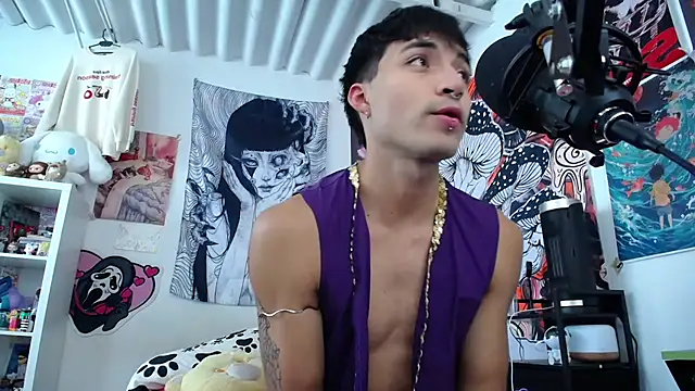 Snapshot of dylan_fun18 chatting on November 2025 07:52:02 PM dylan fun18 online show from November 2025 07:52:02 PM