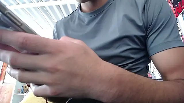 Snapshot of dylan_fun18 chatting on October 2025 07:03:02 PM dylan fun18 online show from October 2025 07:03:02 PM