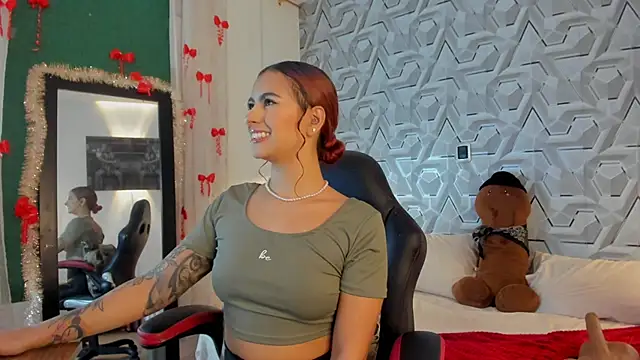 Sophiee Hill online show from January 2026 06:17:01 AM