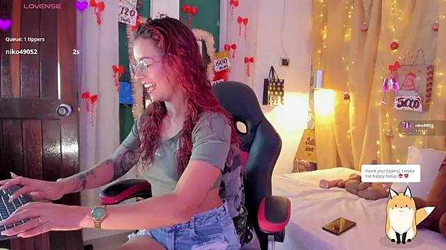 Sophiee Hill online show from December 2025 01:52:02 AM