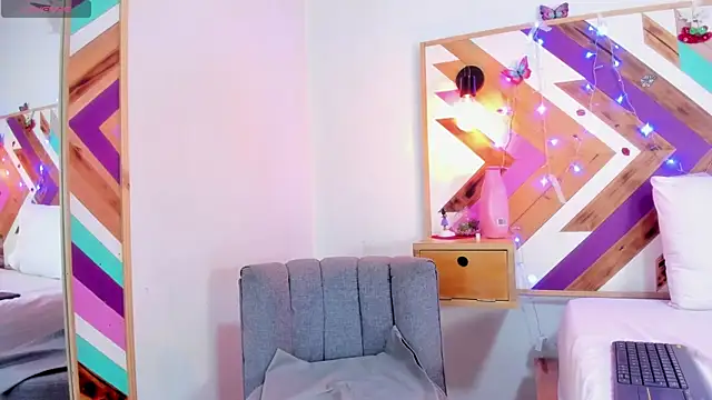 Katia Wilson online show from December 2025 01:03:02 PM