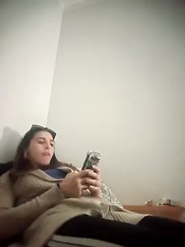 Snapshot of AlexandraMello29 chatting on December 2024 07:11:02 PM AlexandraMello29 online show from December 2024 07:11:02 PM