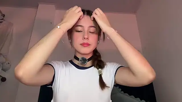 alice guerin  online show from April 2026 02:46:02 AM