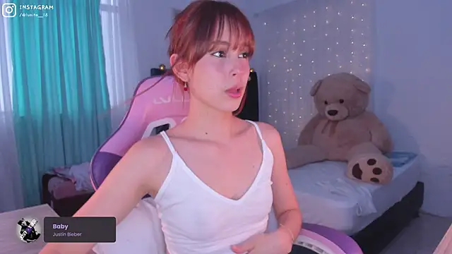 Snapshot of alice_guerin_ chatting on March 2025 09:29:01 PM alice guerin online show from March 2025 09:29:01 PM