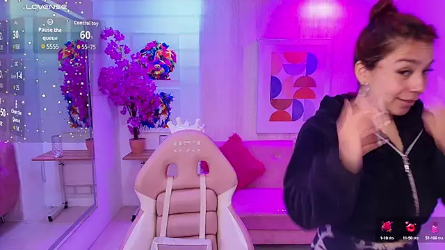 Gabby evanns online show from October 2025 12:06:02 PM