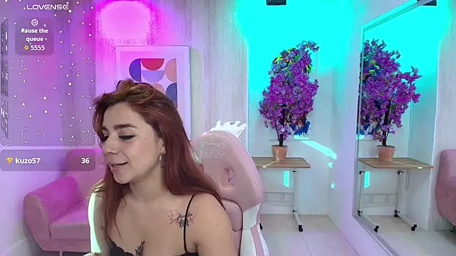 Gabby evanns online show from December 2025 12:06:01 PM