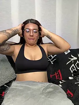 Snapshot of camianddanna chatting on March 2025 01:43:02 AM camianddanna online show from March 2025 01:43:02 AM