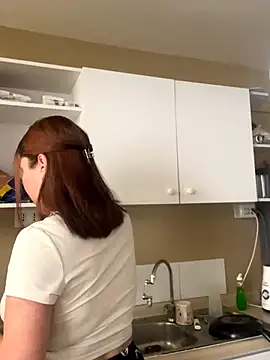 WhiteWomen online show from October 2025 04:50:01 PM