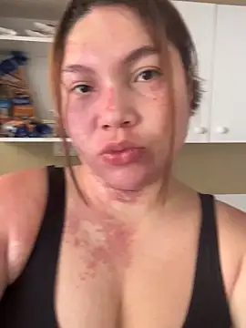 WhiteWomen online show from November 2025 04:43:02 PM