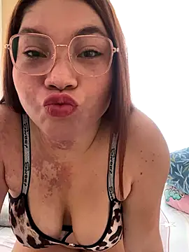 WhiteWomen online show from September 2025 08:26:02 PM