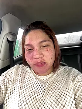 WhiteWomen online show from September 2025 02:45:02 PM