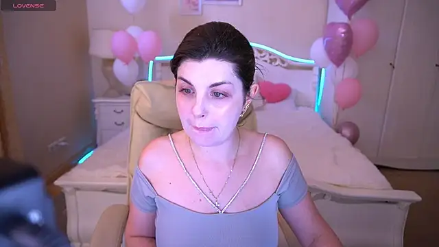 MirandaWong online show from February 2025 12:49:01 PM