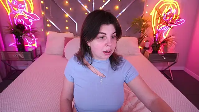 Snapshot of MirandaWong chatting on February 2026 05:29:01 AM MirandaWong online show from February 2026 05:29:01 AM