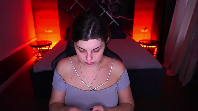 Snapshot of MirandaWong chatting on November 2025 06:49:02 AM MirandaWong online show from November 2025 06:49:02 AM