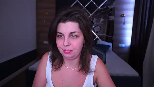 MirandaWong online show from September 2025 05:24:01 AM