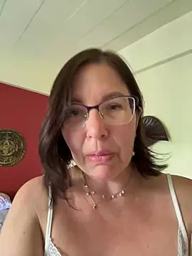 Snapshot of B_Bonya_m chatting on February 2026 03:57:02 AM B Bonya m online show from February 2026 03:57:02 AM