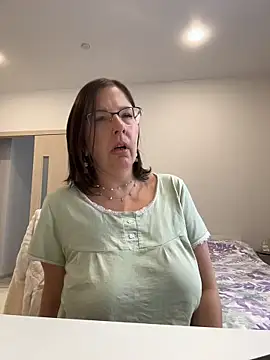 Snapshot of B_Bonya_m chatting on February 2026 04:23:01 AM B Bonya m online show from February 2026 04:23:01 AM