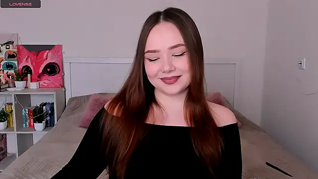 LittleKiitten online show from March 2026 01:36:02 PM