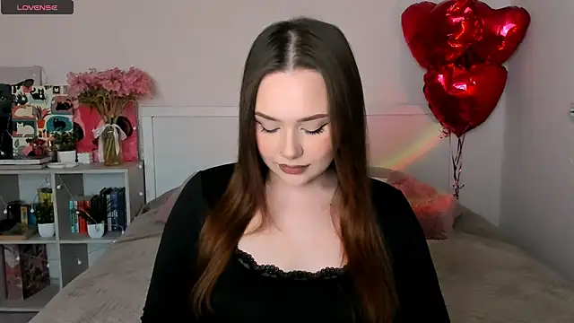 Snapshot of LittleKiitten chatting on May 2026 02:56:01 PM LittleKiitten online show from May 2026 02:56:01 PM