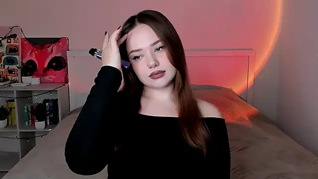 Snapshot of LittleKiitten chatting on October 2025 01:47:01 PM LittleKiitten online show from October 2025 01:47:01 PM