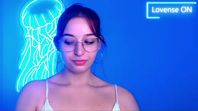 Snapshot of Jessie_Kisss chatting on September 2025 06:03:01 AM Jessie Kisss online show from September 2025 06:03:01 AM