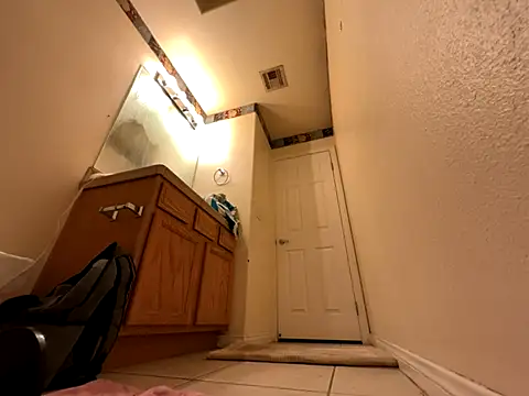 Johndoe2292 online show from December 2025 07:07:02 AM