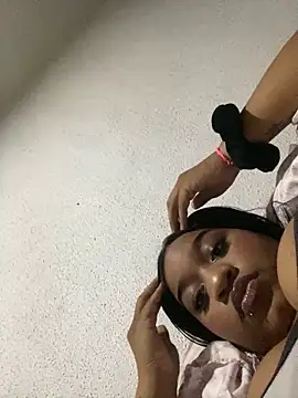 Snapshot of vic_pretynhaa chatting on March 2025 12:25:02 AM vic pretynhaa online show from March 2025 12:25:02 AM