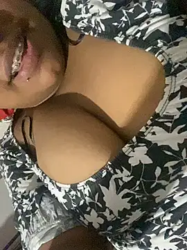 Snapshot of vic_pretynhaa chatting on January 2025 07:18:01 AM vic pretynhaa online show from January 2025 07:18:01 AM