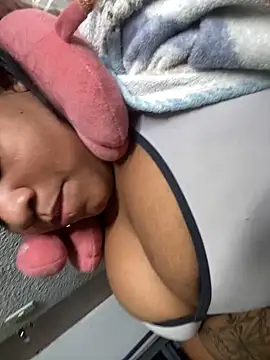 Snapshot of vic_pretynhaa chatting on January 2025 03:19:01 PM vic pretynhaa online show from January 2025 03:19:01 PM