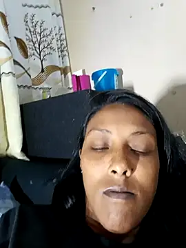 Indian-Seduction online show from October 2025 07:33:02 PM