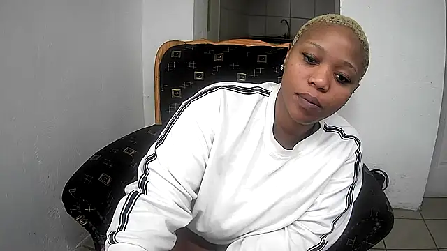 GoldenPussyXOXO online show from April 2026 11:55:01 PM