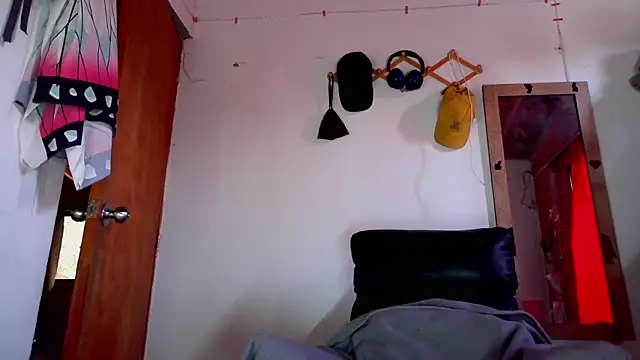 calioppe01 online show from July 2026 01:01:02 PM