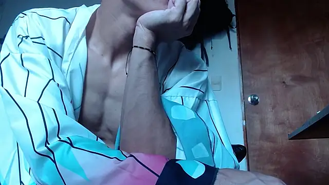 Snapshot of calioppe01 chatting on November 2025 01:10:02 PM calioppe01 online show from November 2025 01:10:02 PM