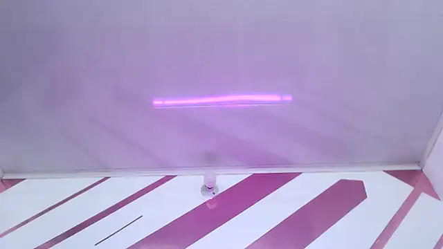 Kitten Hot  online show from February 2026 11:32:02 AM