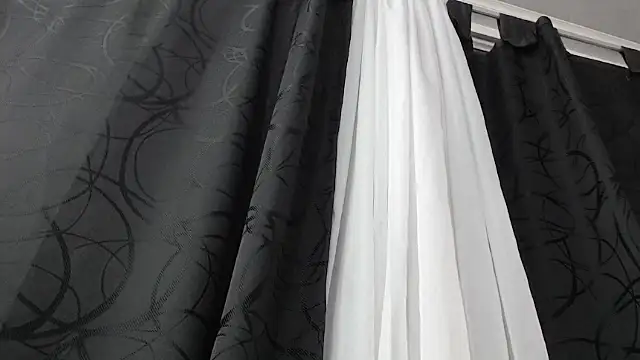 Kitten Hot  online show from December 2025 10:39:02 AM