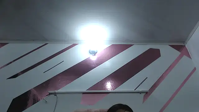 Kitten Hot  online show from December 2025 11:16:01 PM