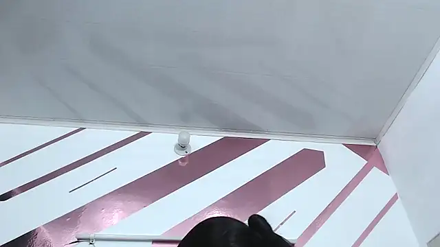 Kitten Hot  online show from November 2025 02:37:02 AM