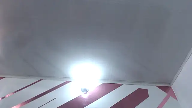 Kitten Hot  online show from November 2025 06:30:01 PM