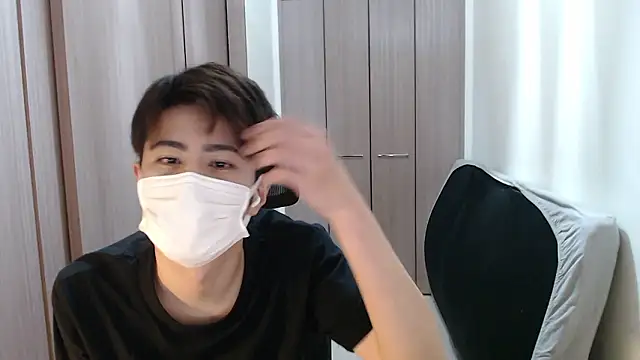 Snapshot of ryota_kkk chatting on November 2025 12:06:01 PM ryota kkk online show from November 2025 12:06:01 PM