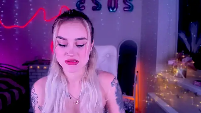  Ravenaa online show from February 2025 01:51:02 PM