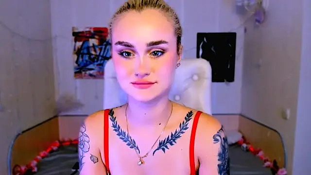  Ravenaa online show from December 2025 04:17:01 PM