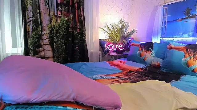 Snapshot of Evie_Hill chatting on April 2026 08:31:01 PM Evie Hill online show from April 2026 08:31:01 PM