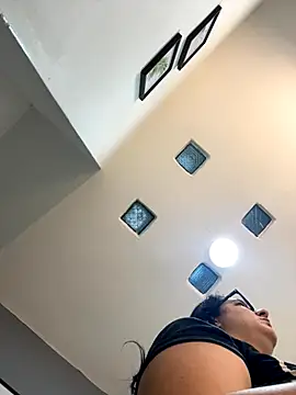 Snapshot of Soe_Lara chatting on November 2025 11:32:02 AM Soe Lara online show from November 2025 11:32:02 AM