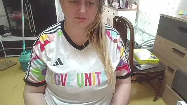 Meliss Official9 online show from April 2026 10:54:02 AM