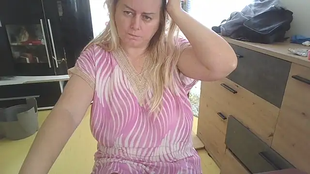 Meliss Official9 online show from September 2025 06:39:02 AM