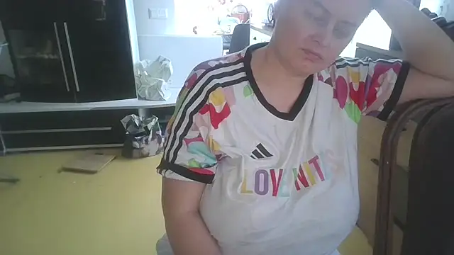 Meliss Official9 online show from February 2026 12:14:01 PM