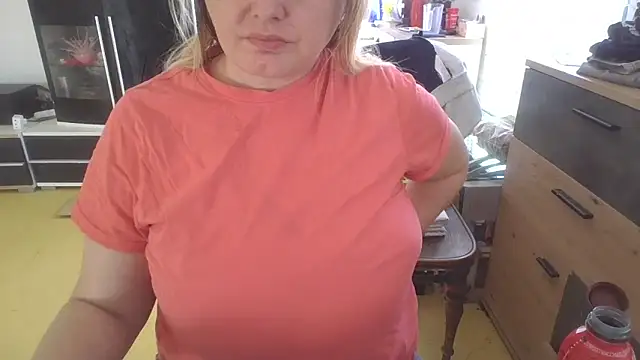 Meliss Official9 online show from April 2026 02:51:01 PM