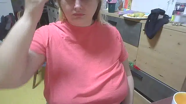 Meliss Official9 online show from April 2026 10:37:02 PM