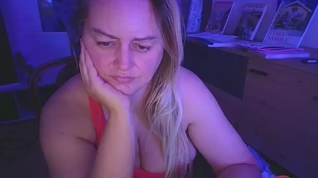 Meliss Official9 online show from November 2025 06:30:01 PM